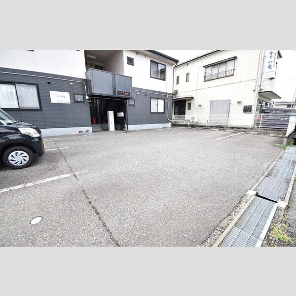 駐車場 (駐車場)