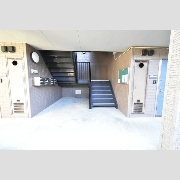 現地周辺 (ロビー)