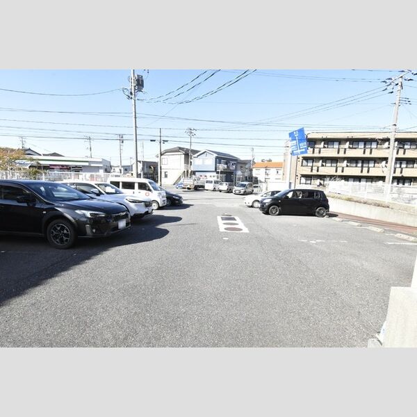 駐車場 (駐車場)