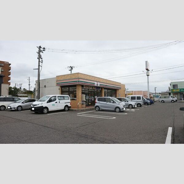 現地周辺 (セブンイレブン 新潟逢谷内店(250m))
