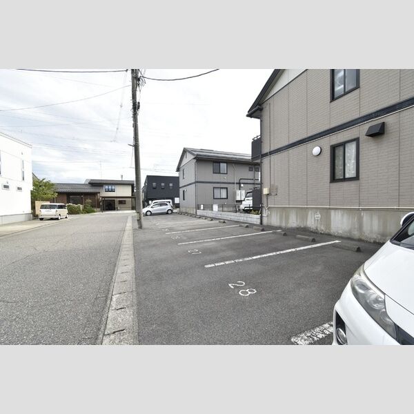 駐車場 (駐車場②)