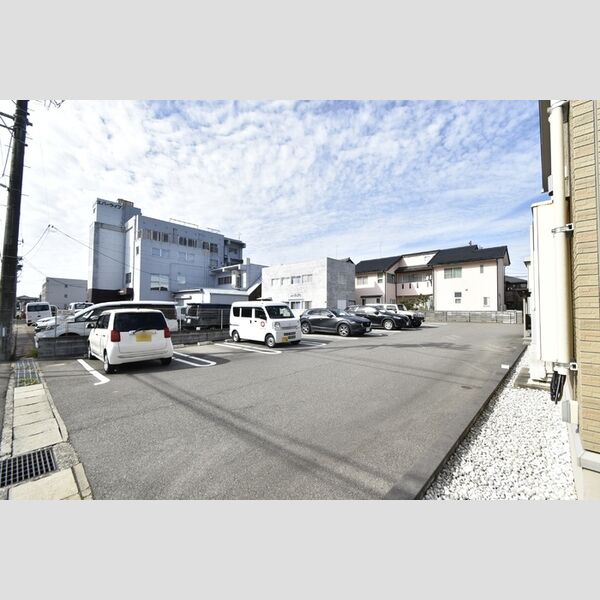 駐車場 (駐車場)