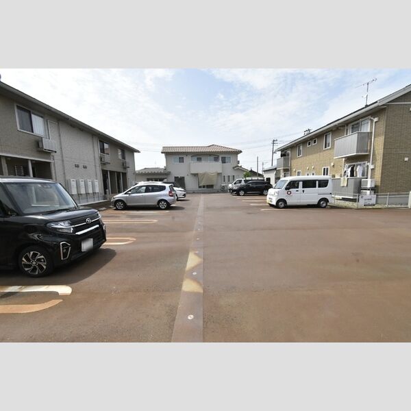 駐車場 (駐車場)