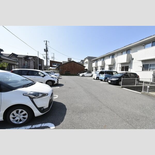 駐車場 (駐車場)