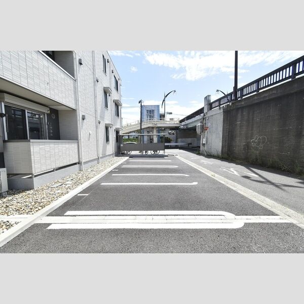 駐車場 (駐車場)