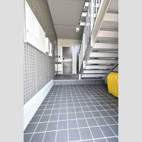 現地周辺 (ロビー)