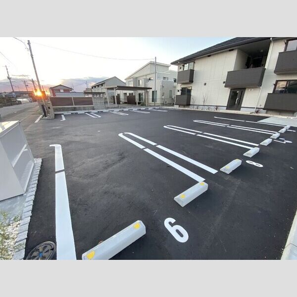 駐車場 (駐車場)