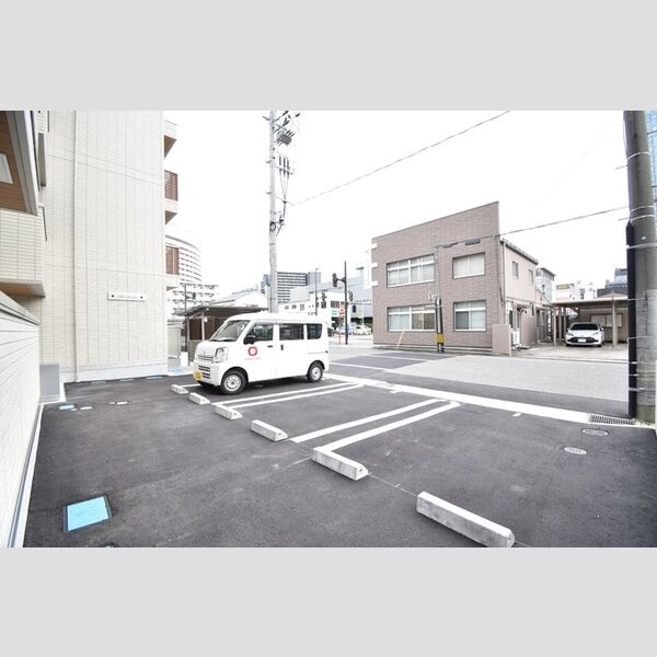 駐車場 (駐車場)