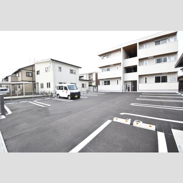 駐車場 (駐車場)