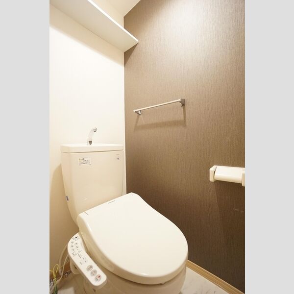 トイレ (温水洗浄便座)