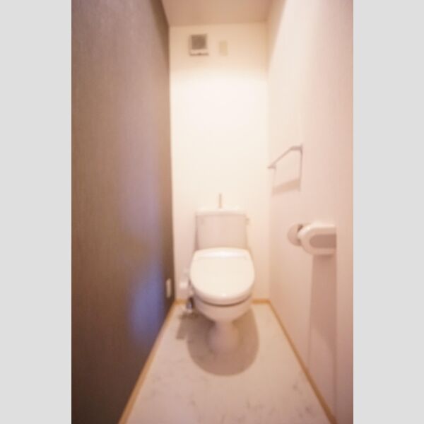 トイレ (トイレ)