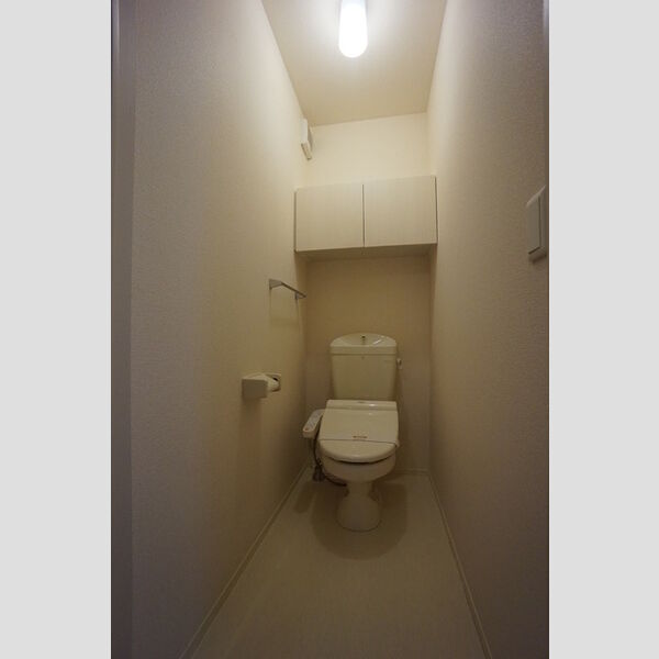 トイレ (トイレ(温水洗浄暖房便座つき))