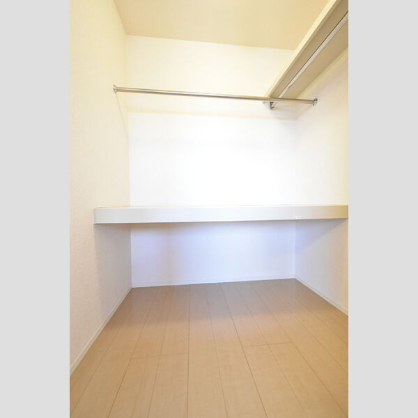 収納 (ウォークインクローゼット)