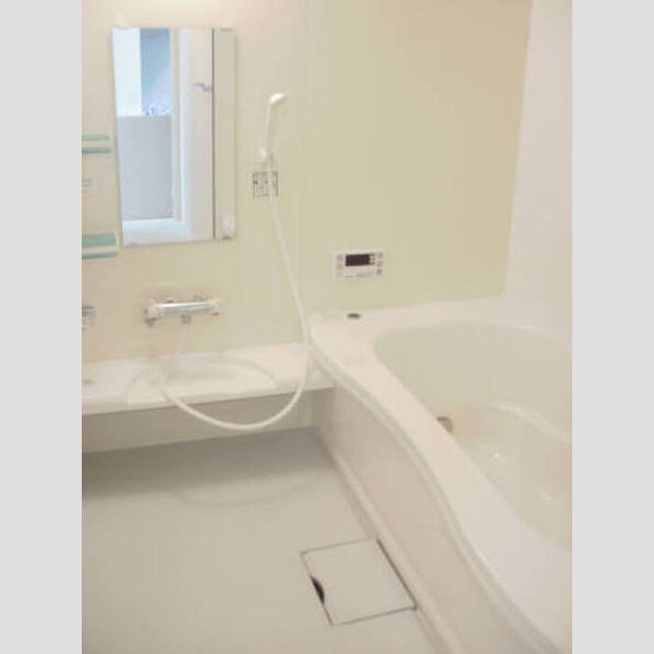 バス (2階浴室　追い焚き付一坪風呂)