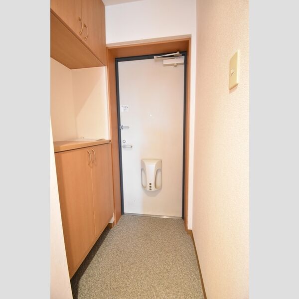 玄関 (玄関)