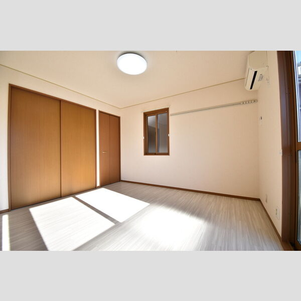 居室・リビング (南側洋室)