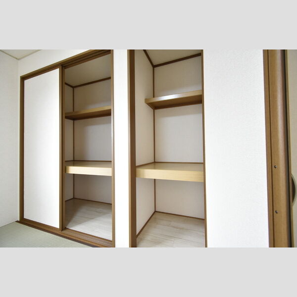 収納 (和室　押入)