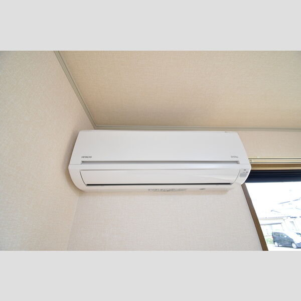 その他設備 (エアコン2台)