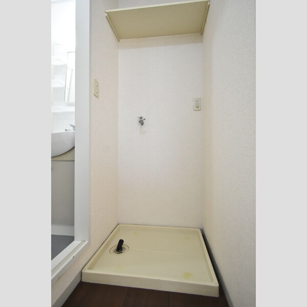 その他 (洗濯機置場)