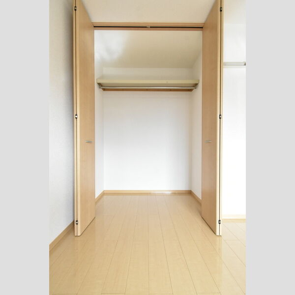 収納 (洋室クローゼット)