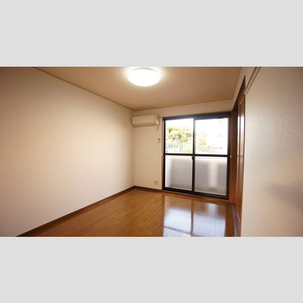 その他 (北側洋室)