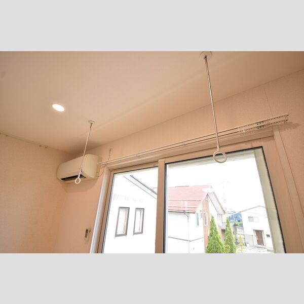 その他設備 (室内物干し金具)