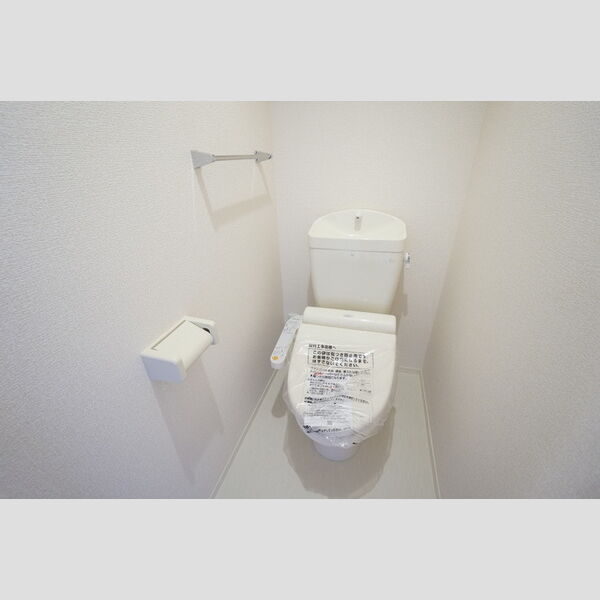 トイレ (温水洗浄暖房便座)