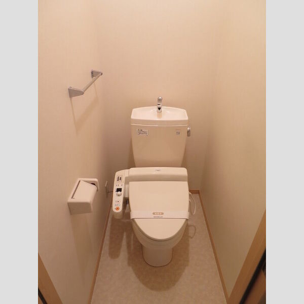 トイレ (トイレ)