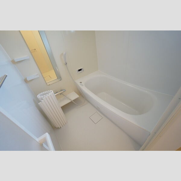 バス (浴室　追い焚き付き一坪風呂)