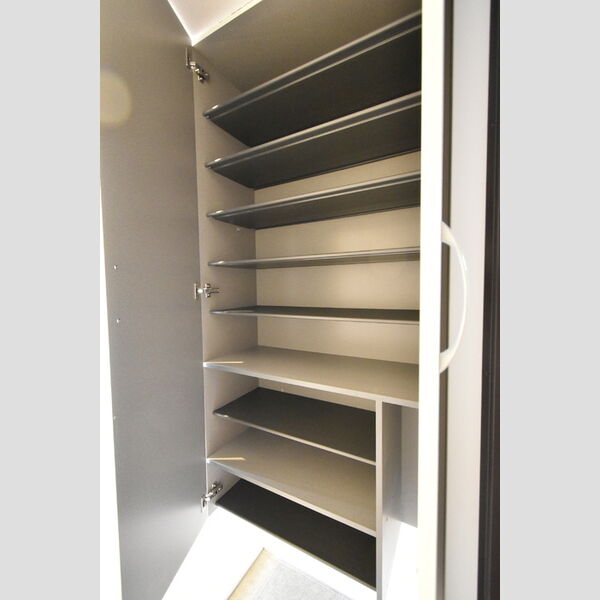 玄関 (シューズボックス)