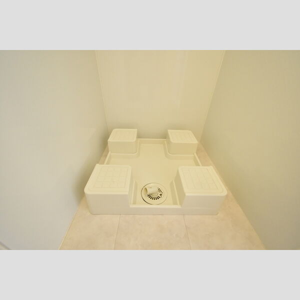 洗面所 (洗濯機置場)