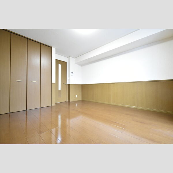 居室・リビング (洋室　別アングル)