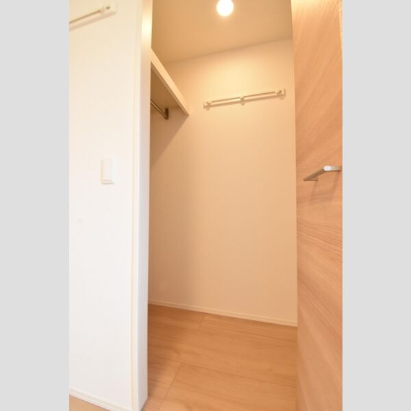 収納 (ウォークインクローゼット)