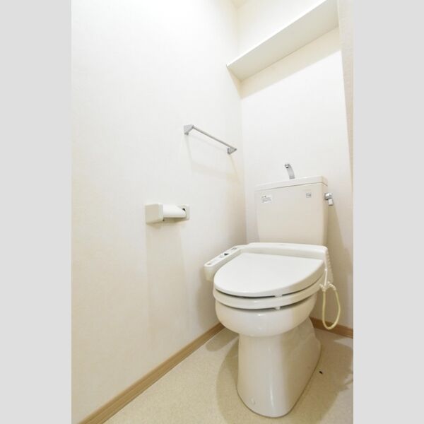 トイレ (温水洗浄暖房便座)