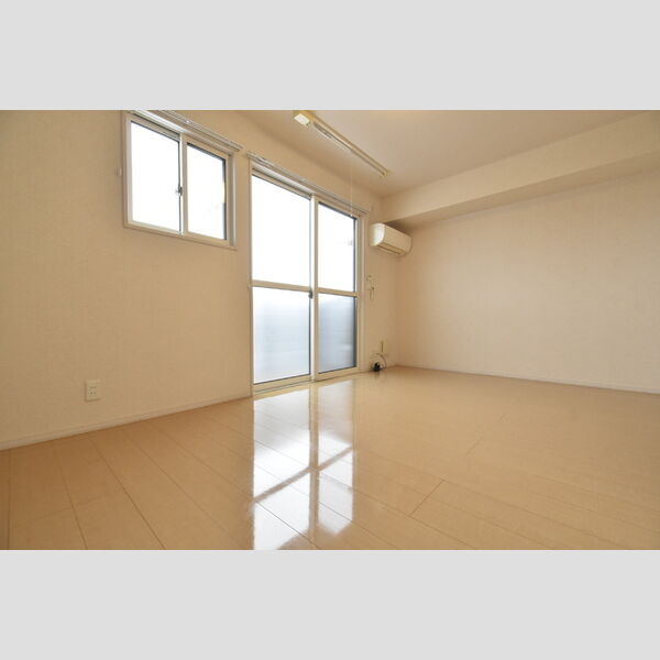 居室・リビング (洋室　別アングル)