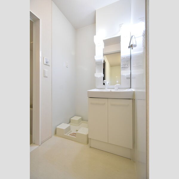 洗面所 (トイレ)