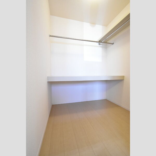 収納 (ウォークインクローゼット)