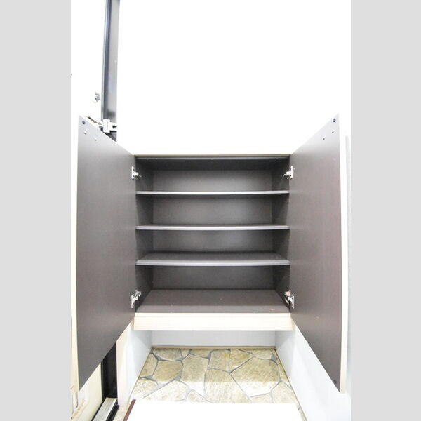 玄関 (シューズボックス)