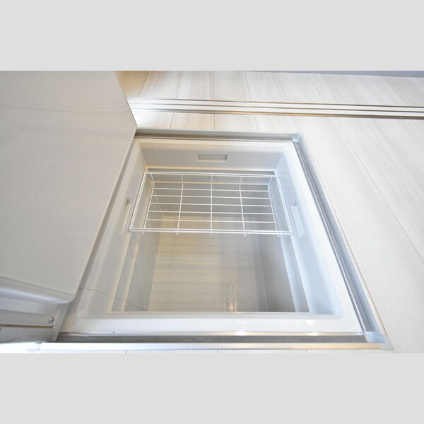 収納 (床下収納)