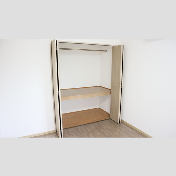 その他 (クローゼット)