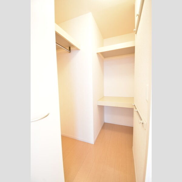 収納 (ウォークインクローゼット)
