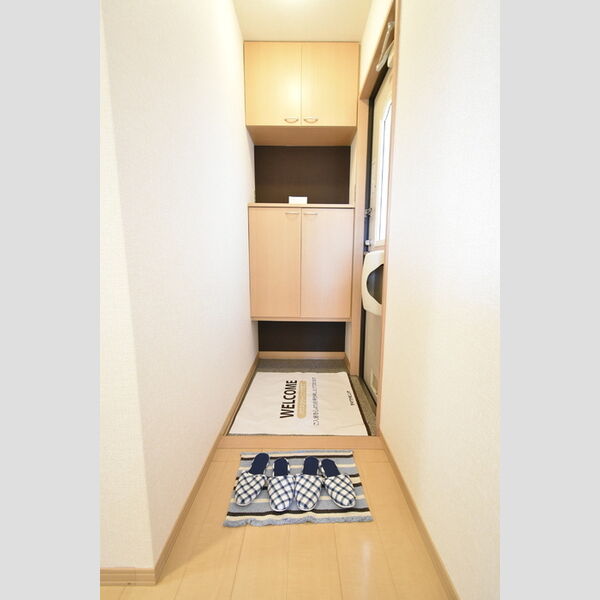 玄関 (玄関)