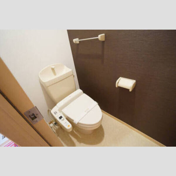 トイレ (温水洗浄暖房便座)