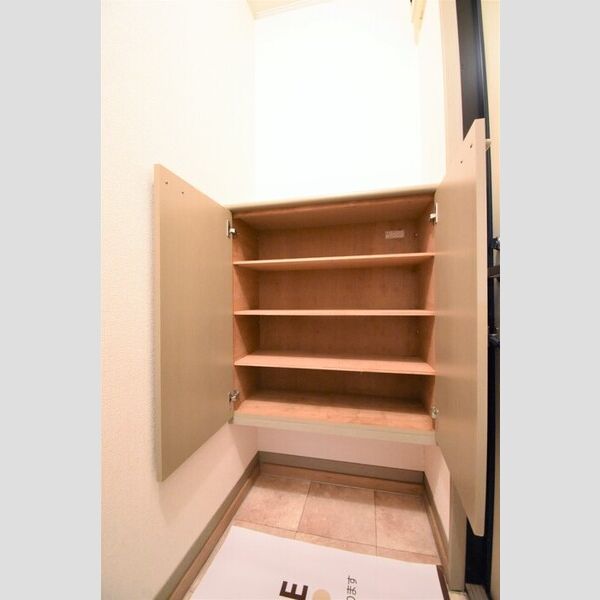 玄関 (シューズボックス)