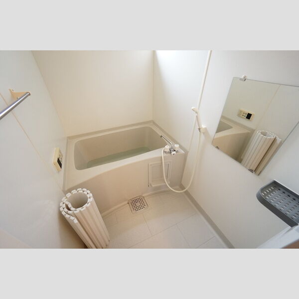 バス (浴室　追い焚き付き)