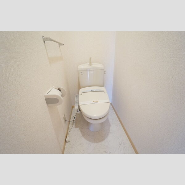 トイレ (温水洗浄暖房便座)