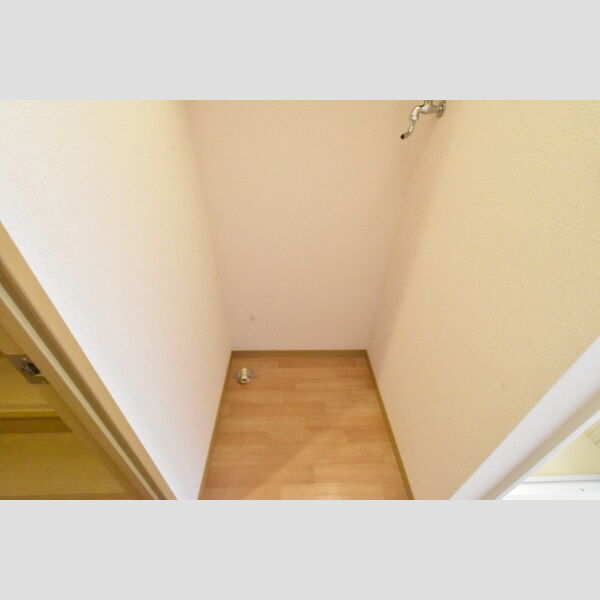 その他 (洗濯機置場)