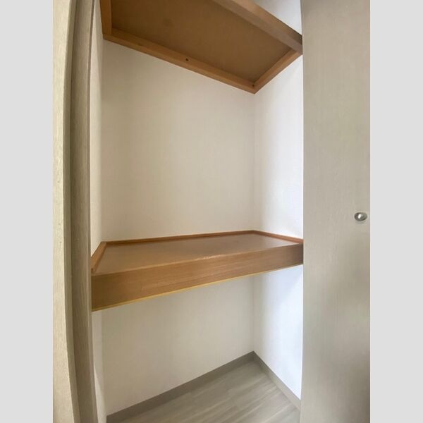 収納 (押入れ)