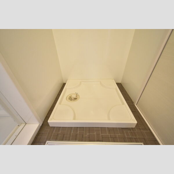 洗面所 (洗濯機置場)