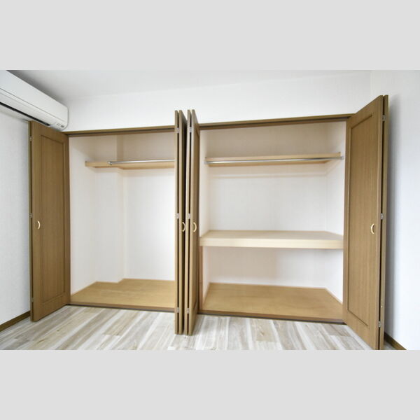 収納 (洋室　クローゼット)